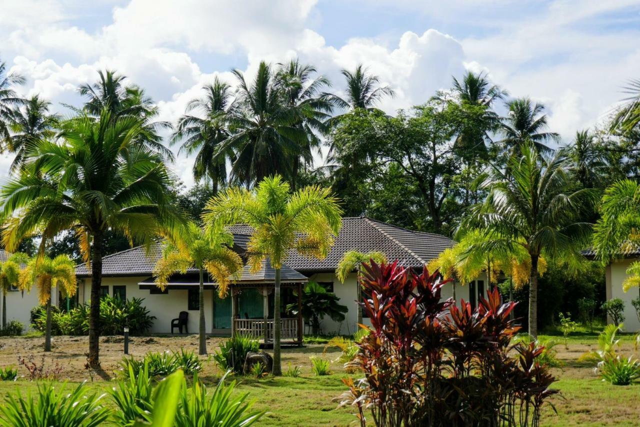 The Chabang Langkawiヴィラ エクステリア 写真